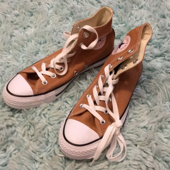 Converse Shoes - Never worn light brown high top converse